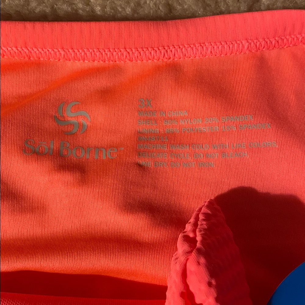 Sol borne NWT one piece size small lightly padded cups - Picture 6 of 11